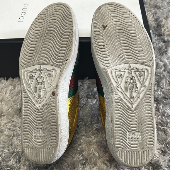 GUCCI. Men’s Metallic Gold & Silver sneaker. Original box & dust bags included. - Picture 7 of 9
